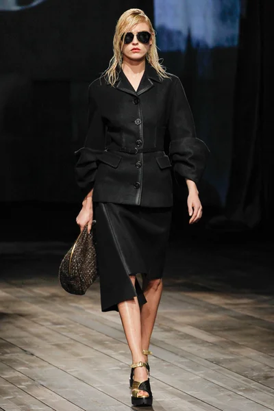 Look 37